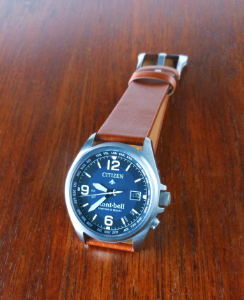 CB0171-11L/シチズンとモンベルのコラボレーション限定発売腕時計のほぼ実物大画像