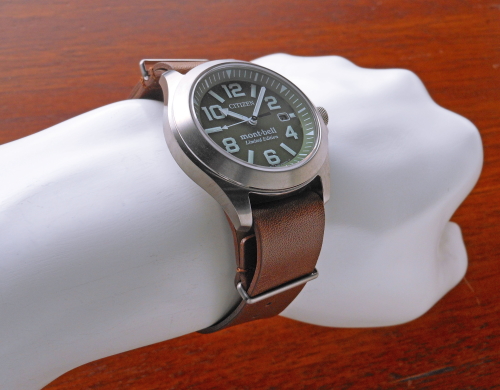 BN0121-18X＞シチズン×モンベルのコラボレーション腕時計