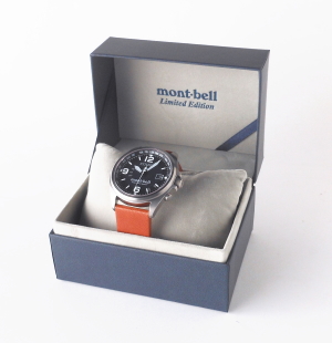 シチズンとモンベルのコラボレーション限定発売腕時計の専用BOX画像